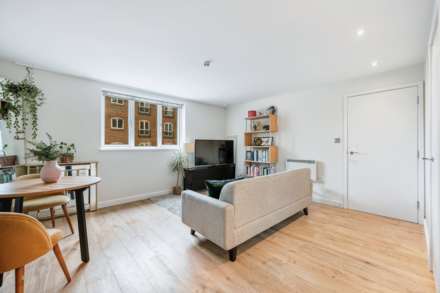 Booth House, High Street, Brentford Lock, Image 3