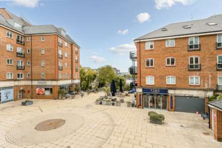 Booth House, High Street, Brentford Lock, Image 8