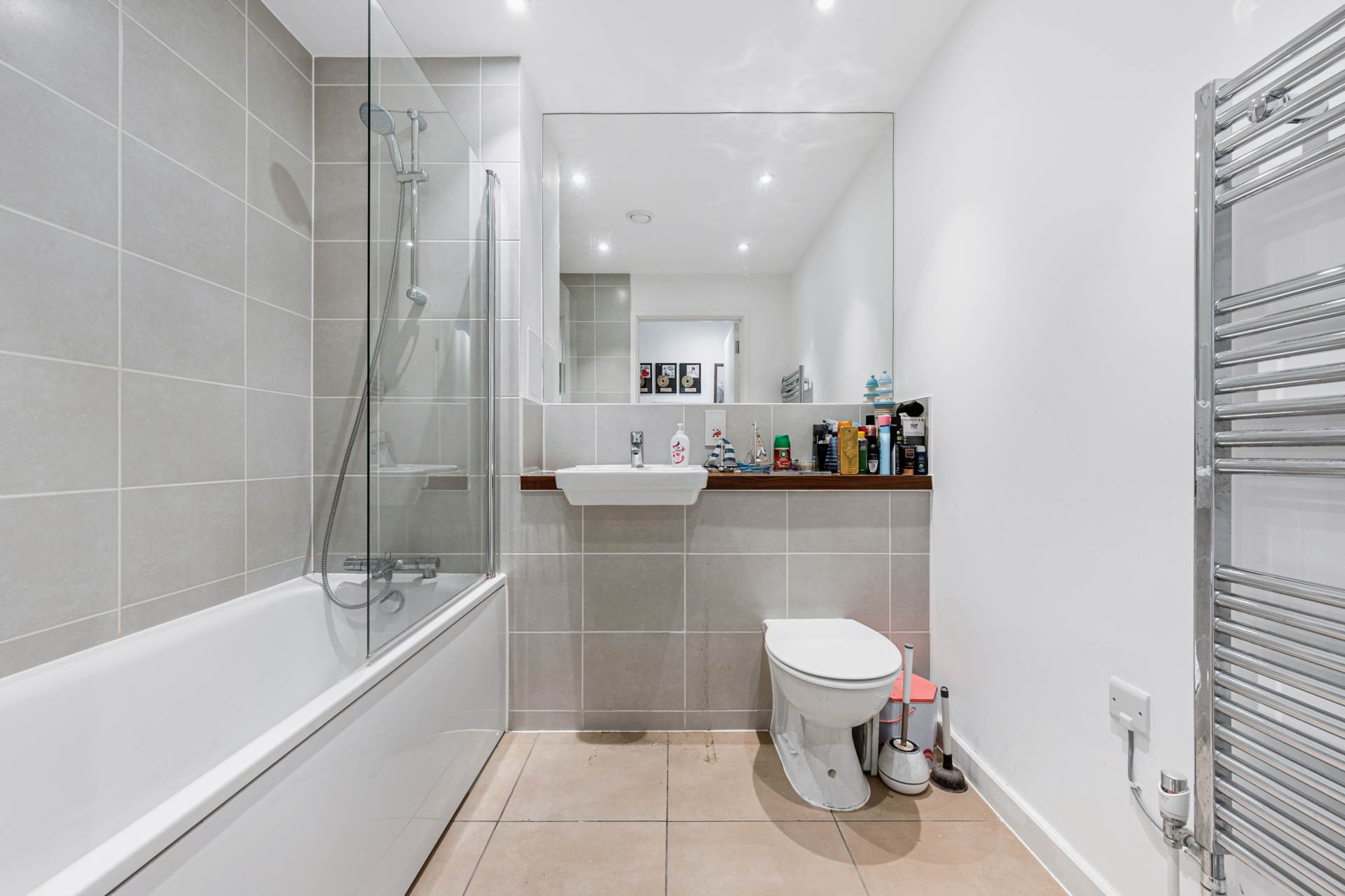 Myers Court, Reynard Way, Brentford, Image 9