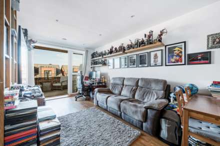 Myers Court, Reynard Way, Brentford, Image 3