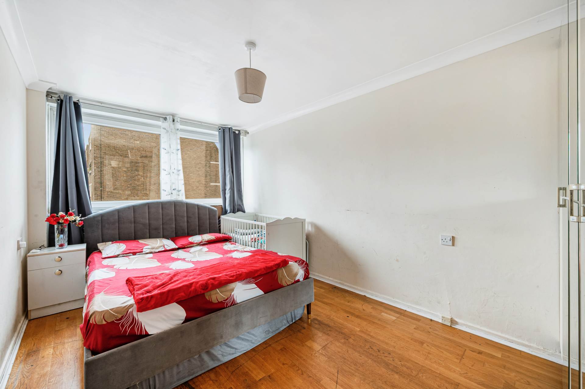 Romulus Court, Justin Close, Brentford Dock, Image 5