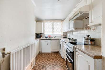 Romulus Court, Justin Close, Brentford Dock, Image 4