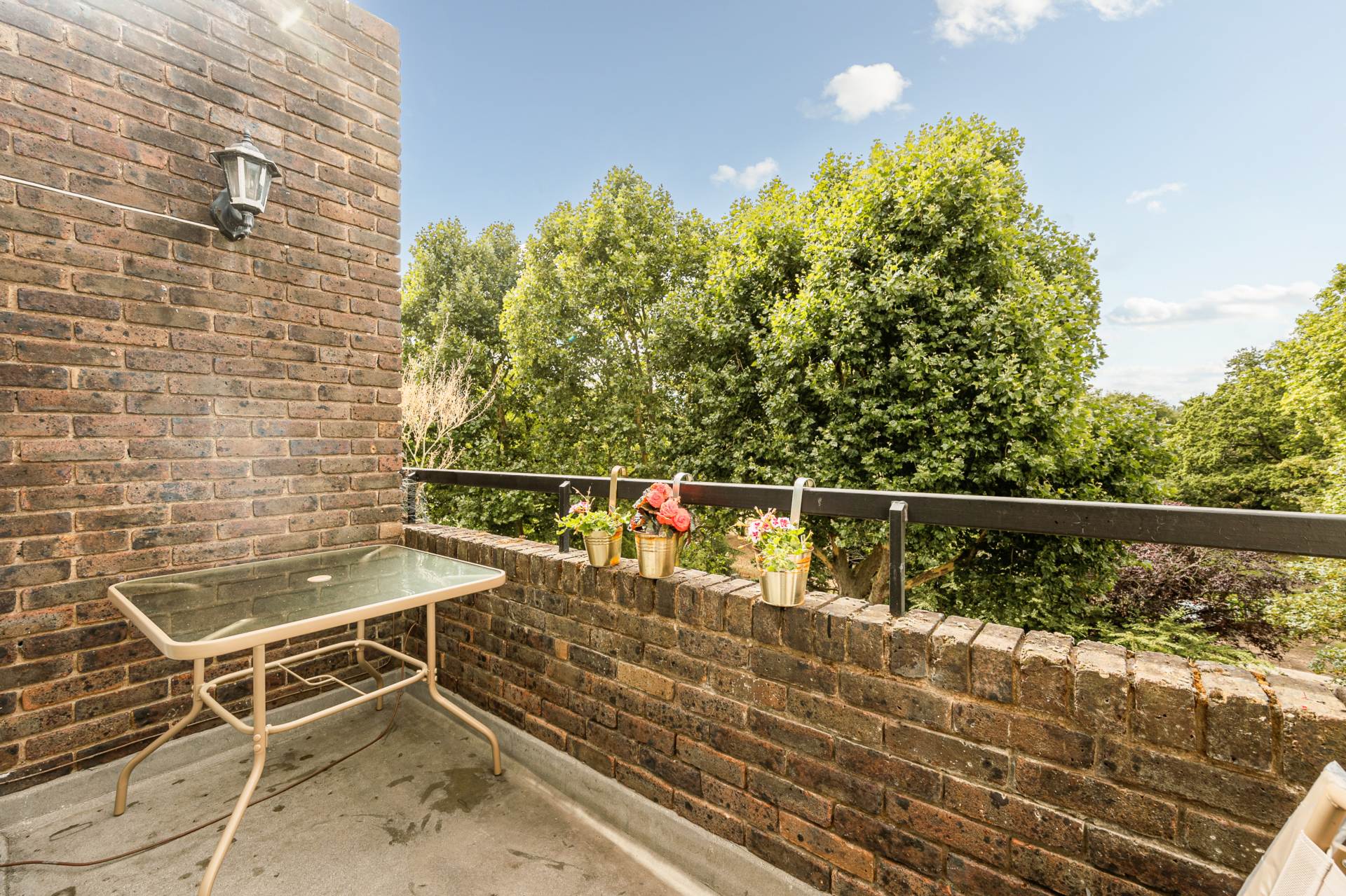 Galba Court, Brentford Dock, Image 3