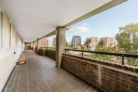 Galba Court, Brentford Dock, Image 10