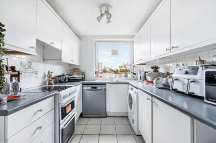 Galba Court, Brentford Dock, Image 5