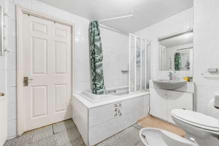 Galba Court, Brentford Dock, Image 8