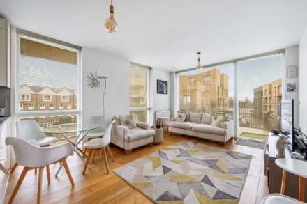2 Bedroom Apartment, Halyards Court, Durham Wharf Drive, Brentford Lock West