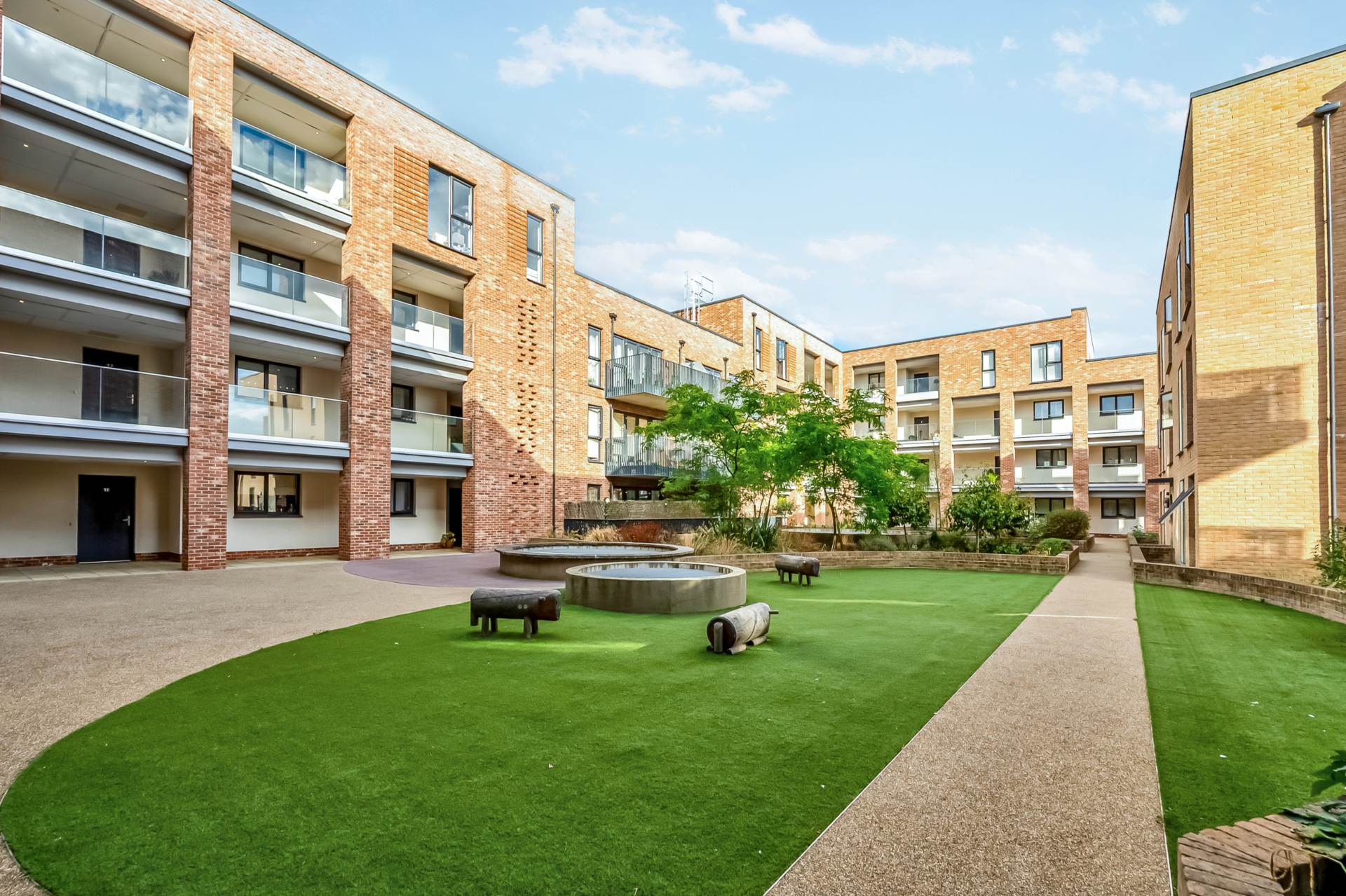 Myers Court, Reynard Way, Brentford, Image 12