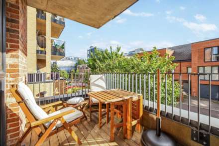 Myers Court, Reynard Way, Brentford, Image 9
