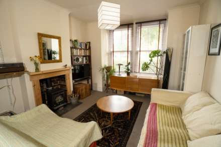 Lateward Road, Brentford, Image 3