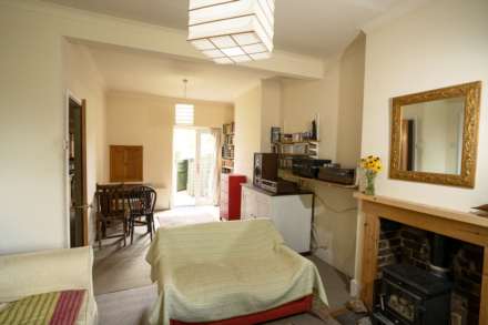 Lateward Road, Brentford, Image 4