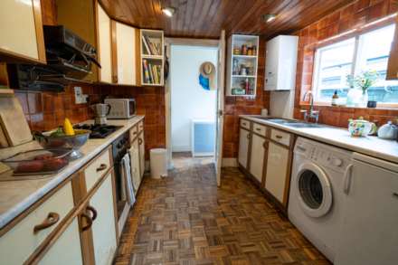 Lateward Road, Brentford, Image 6