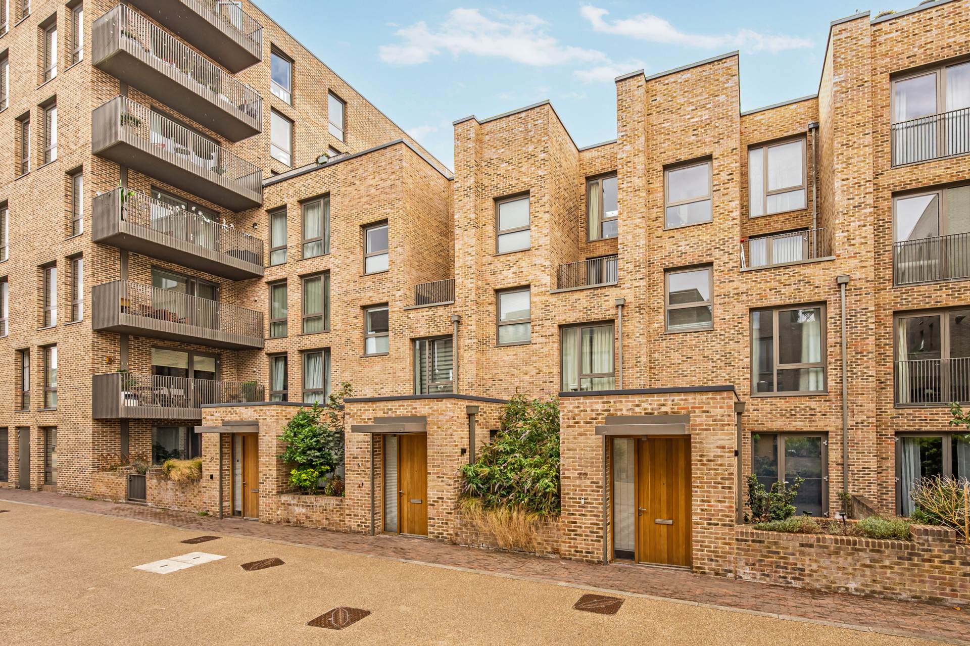 Isambard Court, Boaters Avenue, Brentford Lock West, Image 9