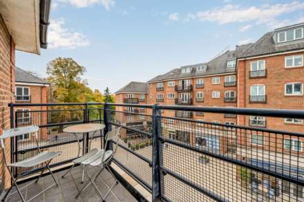 Dorey House, High Street, Brentford Lock, Image 14