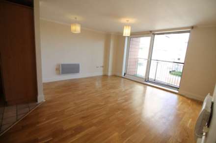 Property For Rent Holland Gardens, Brentford