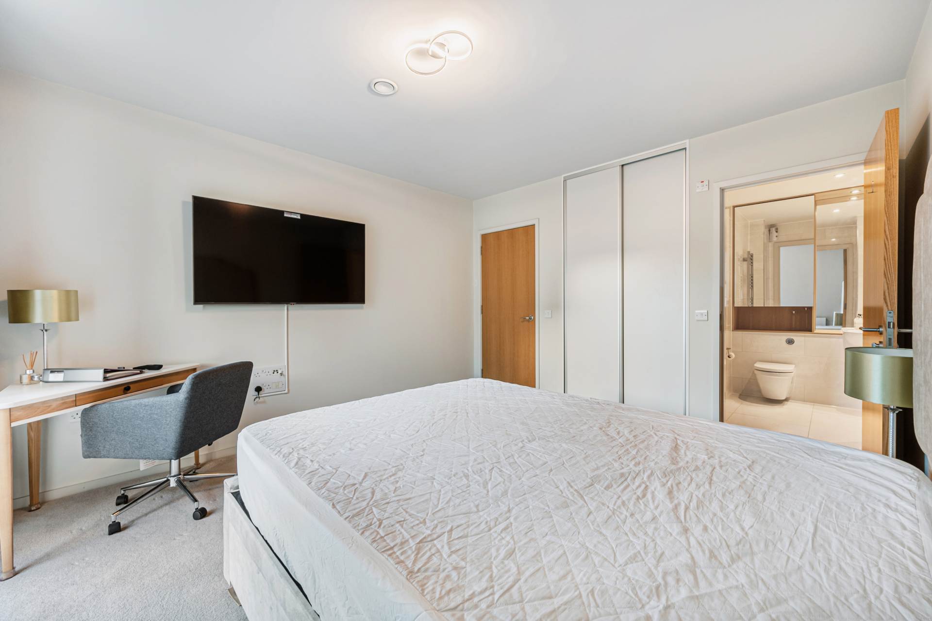 Isambrand Court, Brentford, Image 9