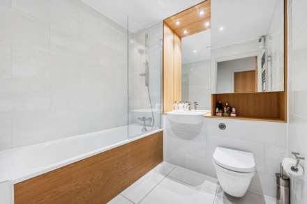 Isambrand Court, Brentford, Image 11