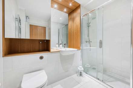 Isambrand Court, Brentford, Image 12