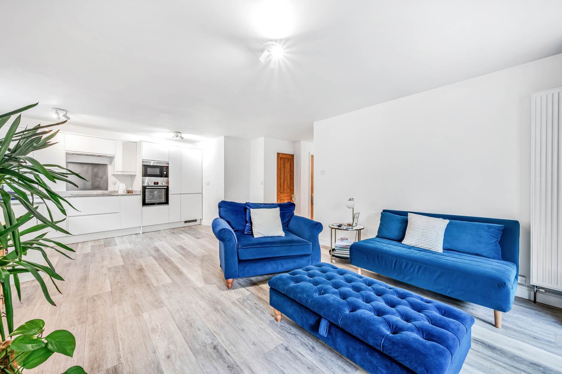 Nero Court, Brentford Dock, Image 5