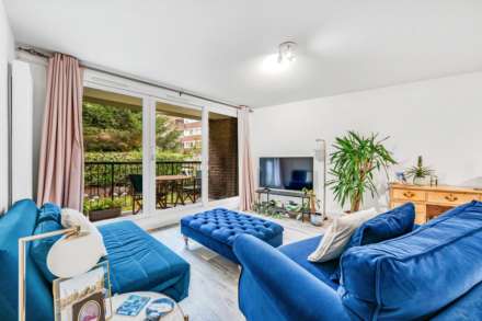 Nero Court, Brentford Dock, Image 2