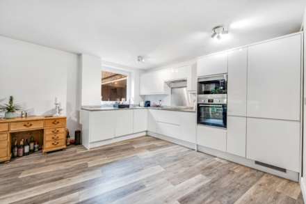 Nero Court, Brentford Dock, Image 6