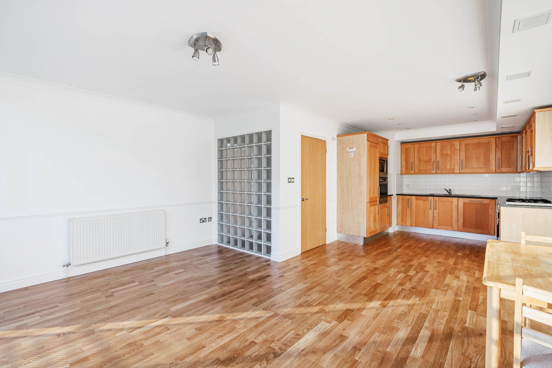 Ferry Lane, Ferry Quays, Brentford TW8, Image 4