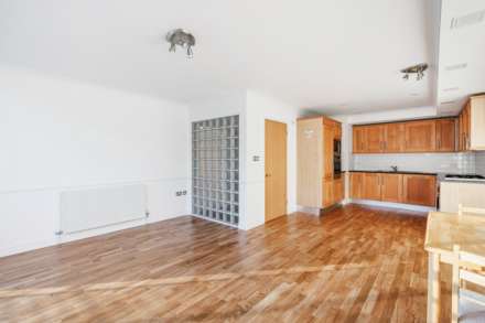 Ferry Lane, Ferry Quays, Brentford TW8, Image 4