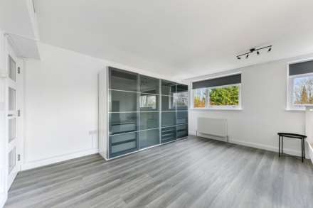 West Park, Ealing Broadway, Image 3