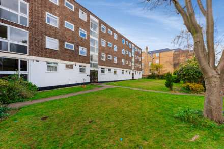 West Park, Ealing Broadway, Image 6