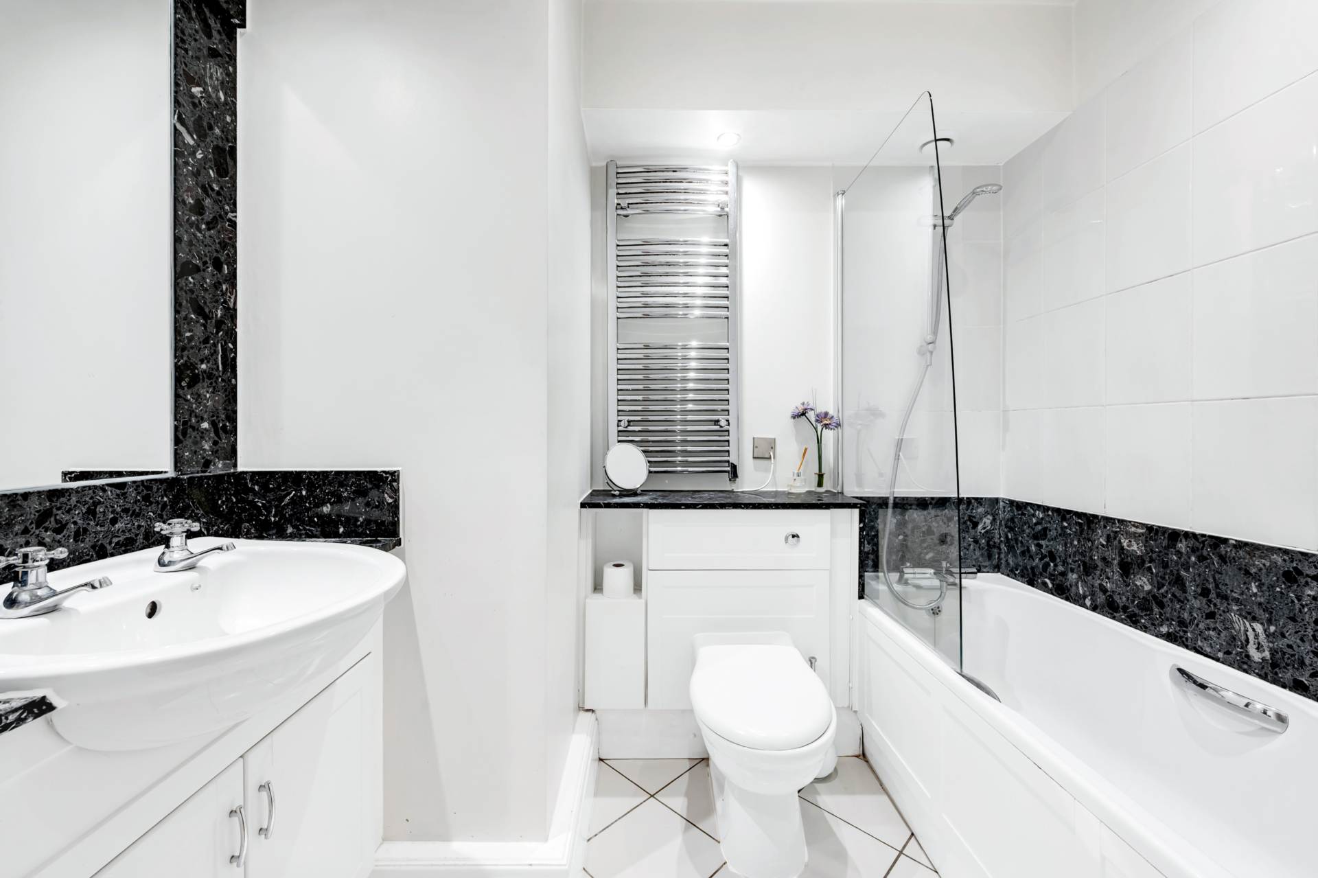 Oakbark House, Brentford, Image 11