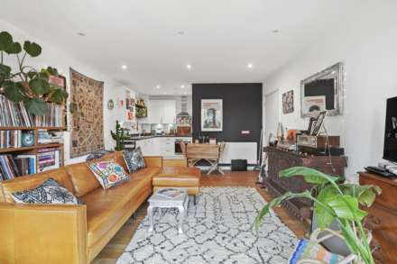 Myers Court, Reynard Way, Image 4