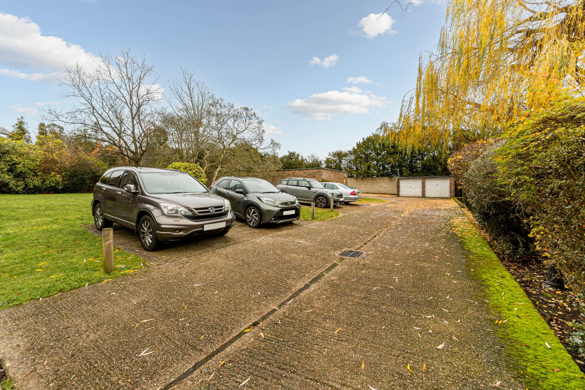 Hanger Lane, London, Image 9