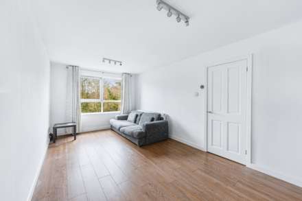 Hanger Lane, London, Image 3