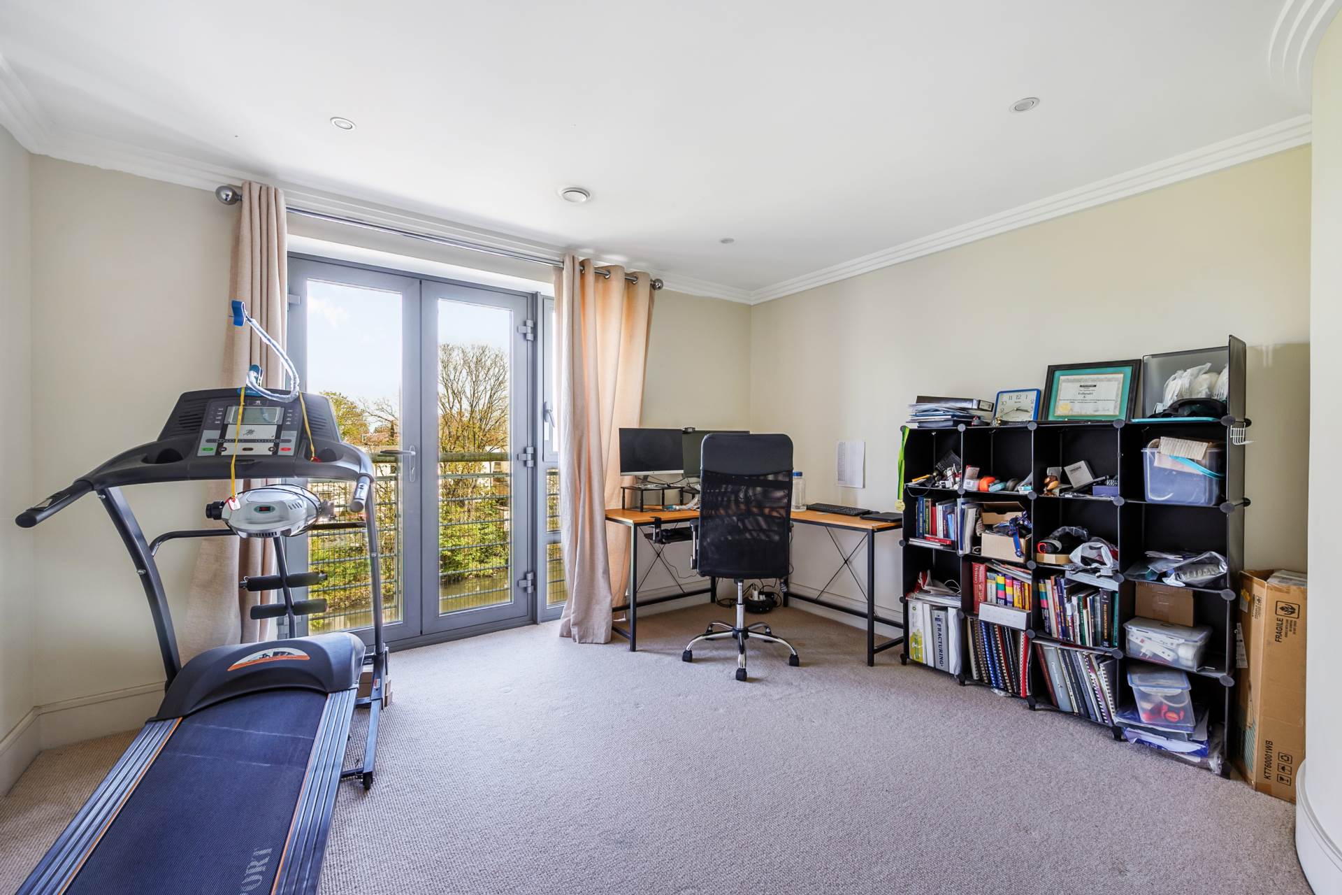 Penthouse, 'The Island', Tallow Road, Brentford, Image 10