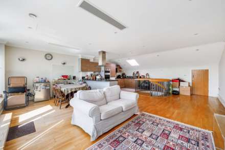 Penthouse, 'The Island', Tallow Road, Brentford, Image 4