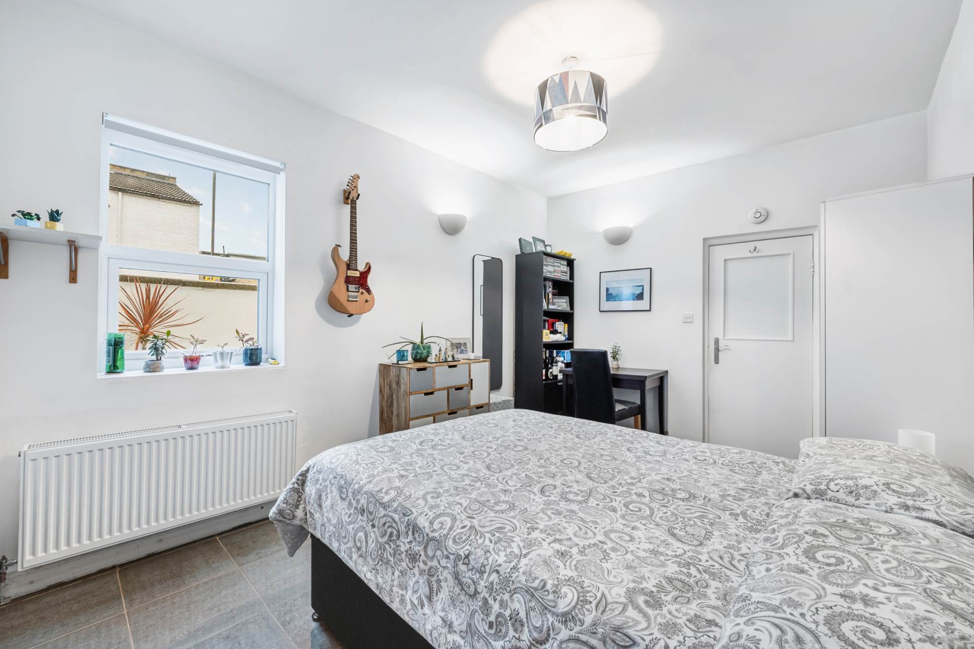 Market Terrace, Albany Road, Brentford, Image 7