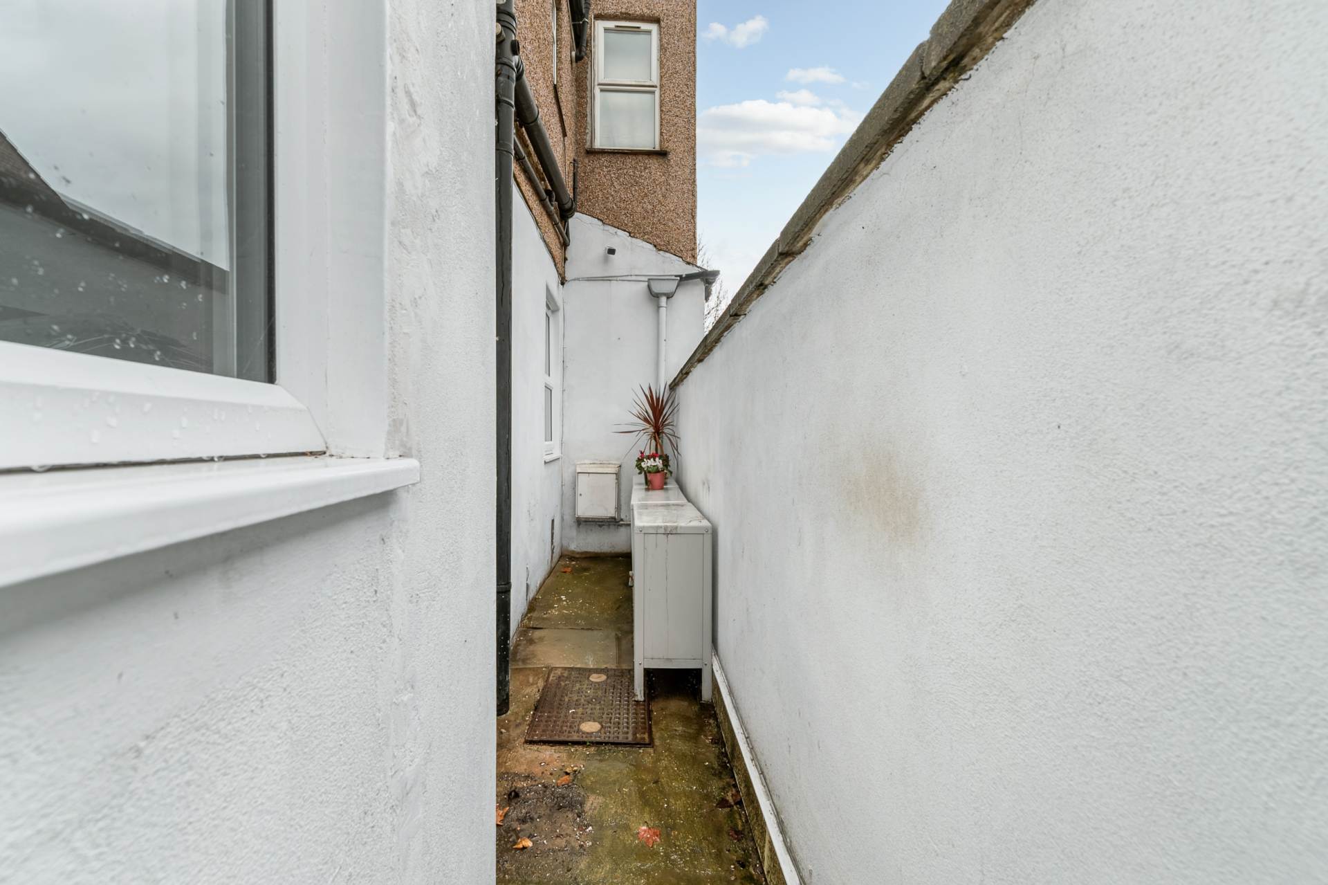 Market Terrace, Albany Road, Brentford, Image 9