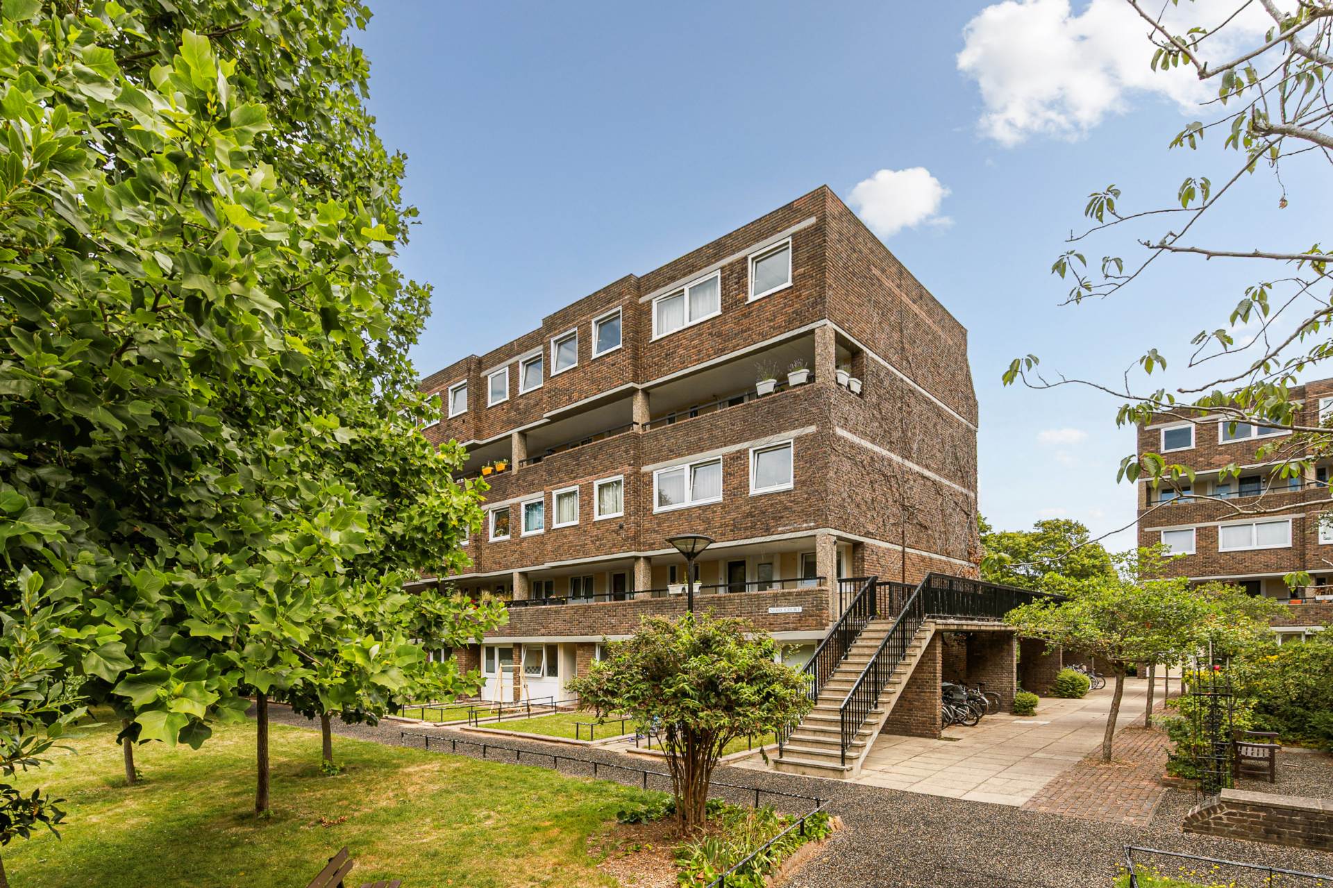 Nero Court, Brentford, Image 2