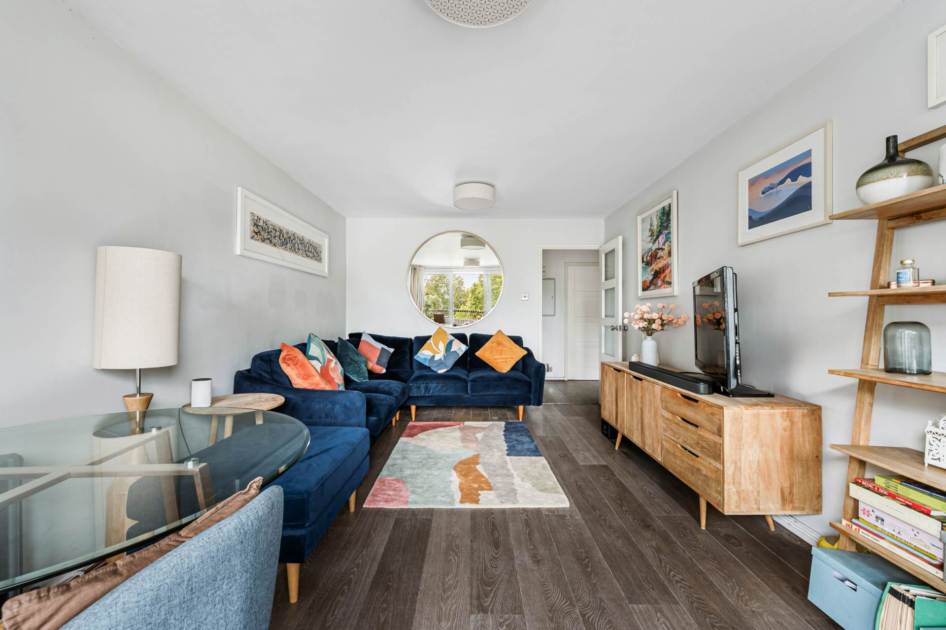 Nero Court, Brentford, Image 9
