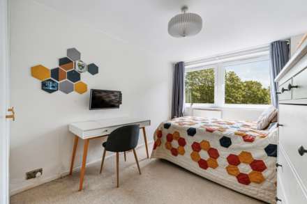 Nero Court, Brentford, Image 6