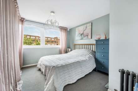 Nero Court, Brentford, Image 7