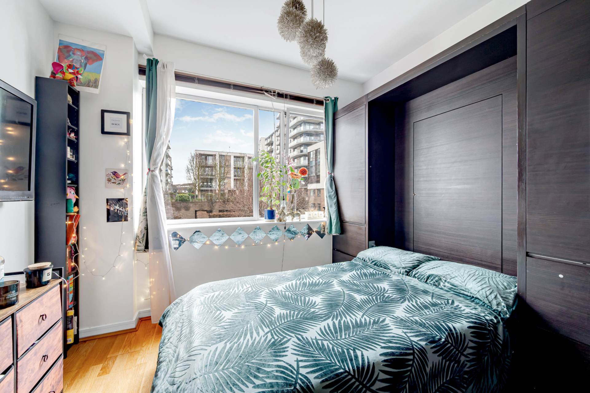 Wallis House, Great West Quarter, Brentford, Image 8