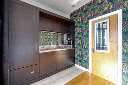 Wallis House, Great West Quarter, Brentford, Image 6