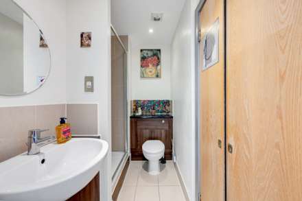 Wallis House, Great West Quarter, Brentford, Image 9