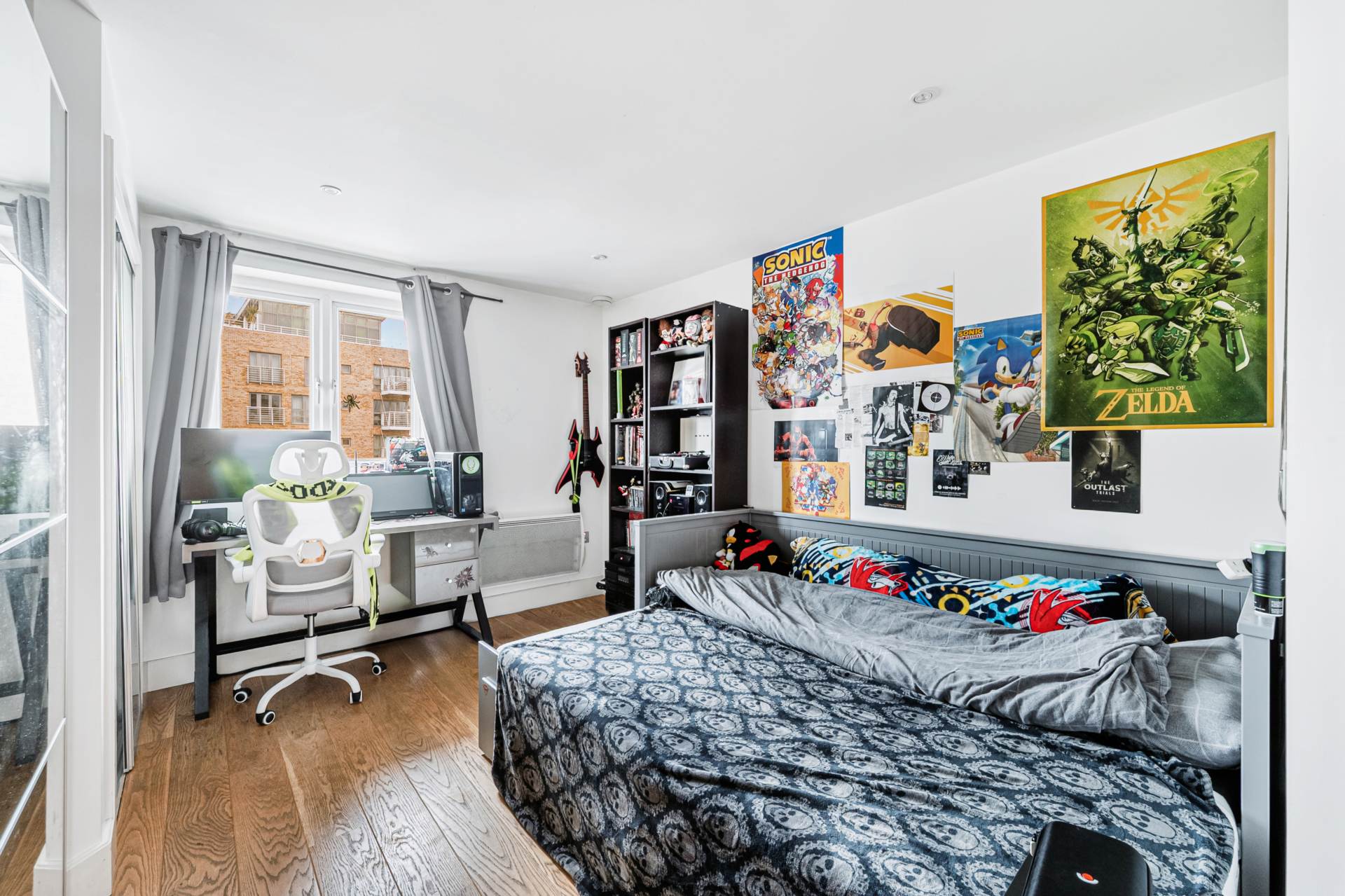 Canute House, Brentford Lock, Brentford, Image 13