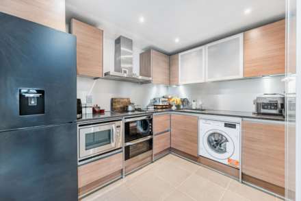 Canute House, Brentford Lock, Brentford, Image 7