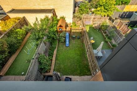 Brook Lane North, Brentford, Image 13