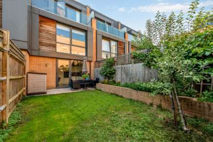 Brook Lane North, Brentford, Image 14