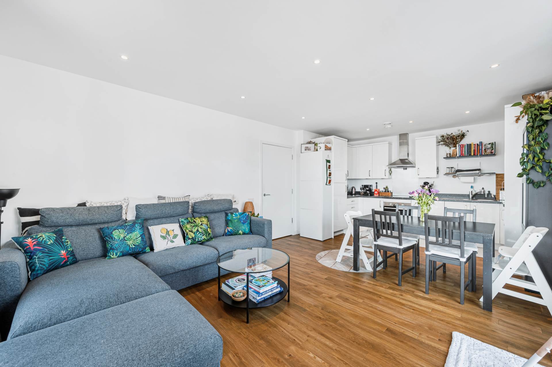 Myers Court, Brentford, Image 15