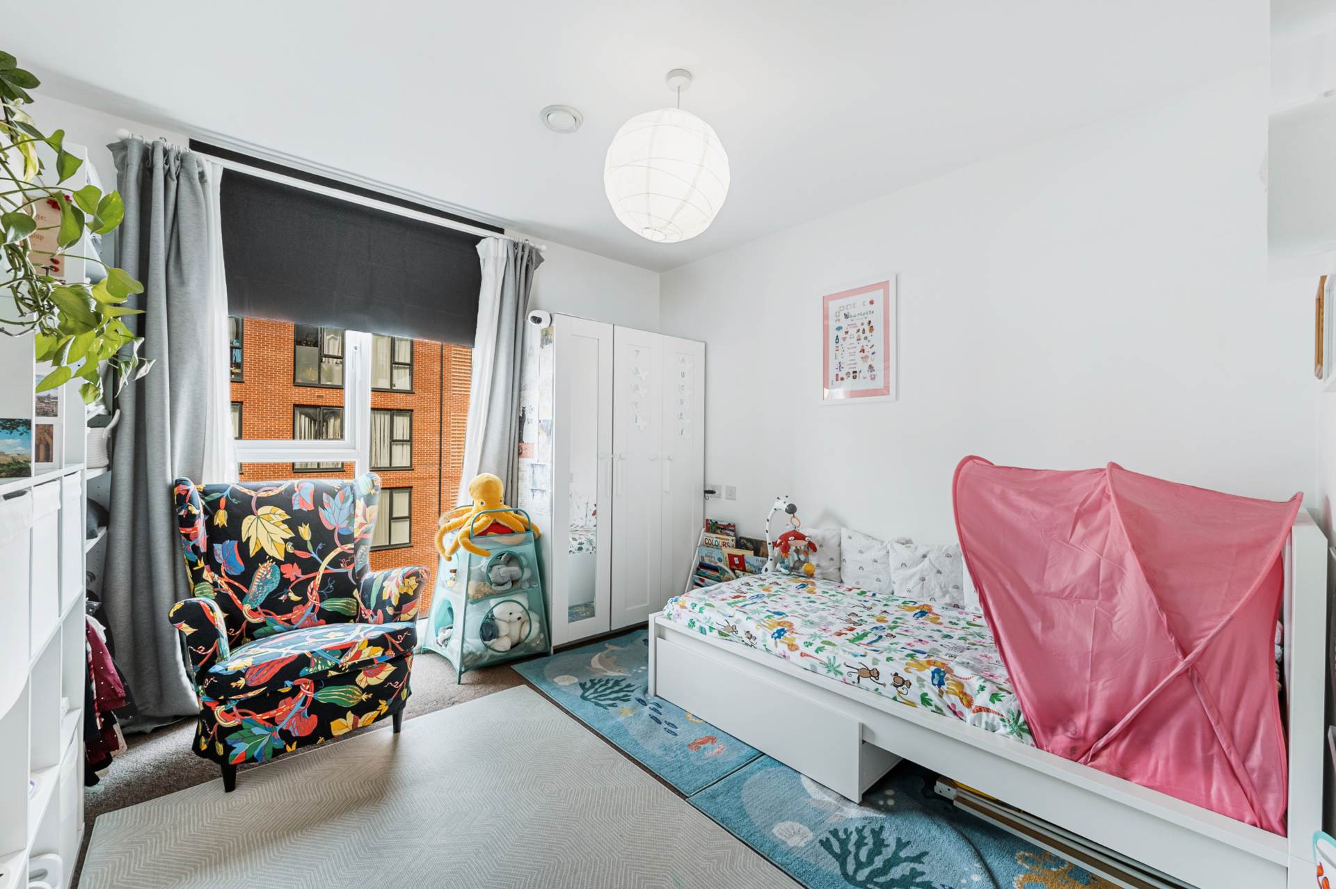 Myers Court, Brentford, Image 18